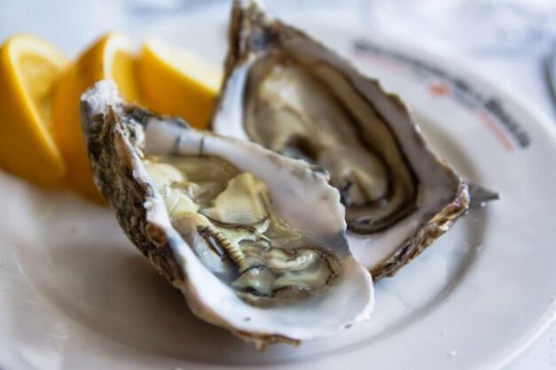 Oysters - seafood that increases male potency due to the zinc content